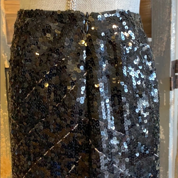 Précis Petite Blk Sequin with swirl pattern skirt - Picture 4 of 11